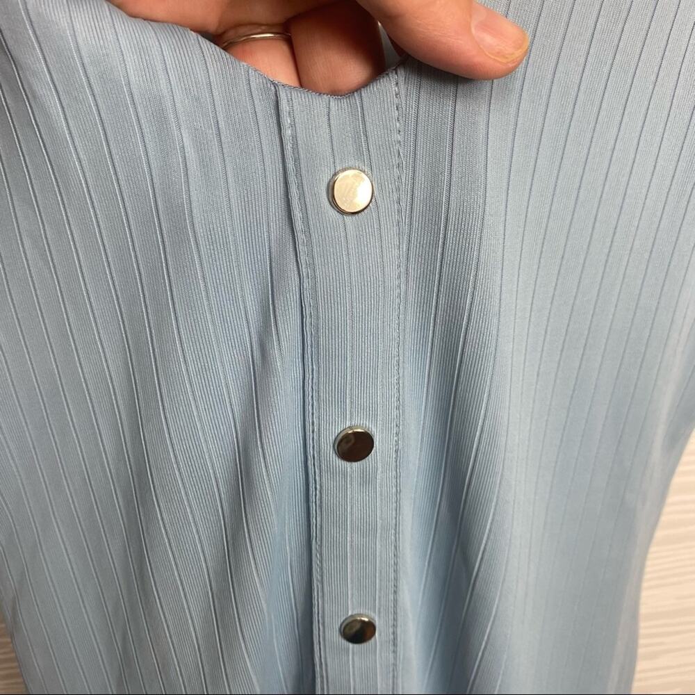 Superdown Revolve Ribbed light blue button front Dress Size Medium - Picture 3 of 8
